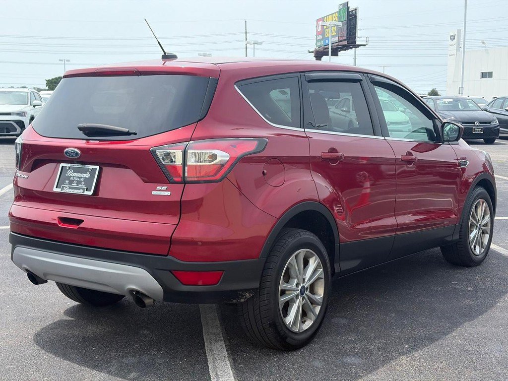 Used 2017 Ford Escape SE FWD image 5