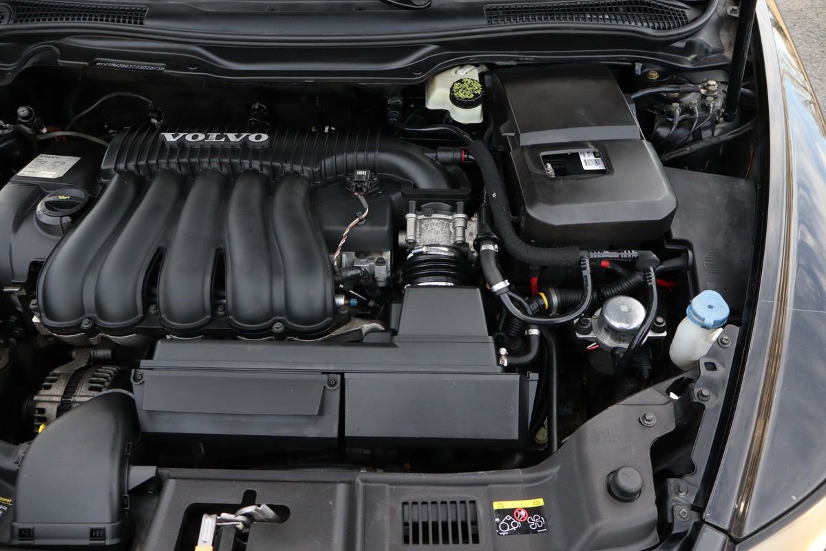 Used 2007 Volvo V50 2.4i image 40