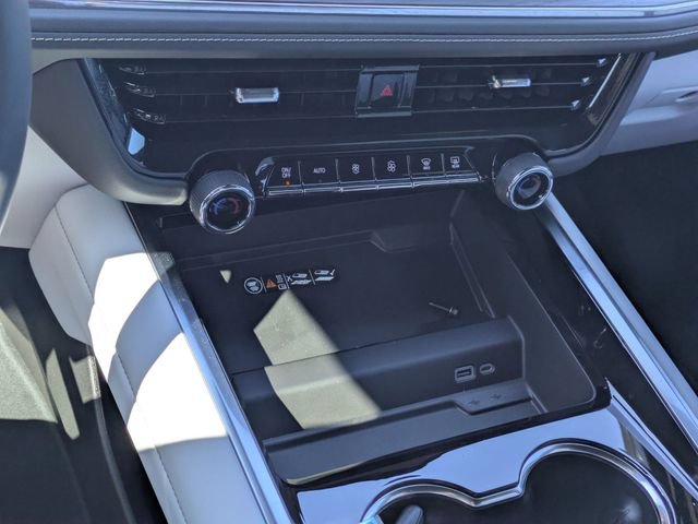 New 2026 Chevrolet Suburban Premier w/ Sun And Tow Package AWD/4WD image 22