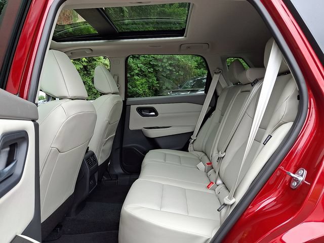 Used 2026 Nissan Rogue Dark Armor FWD image 10
