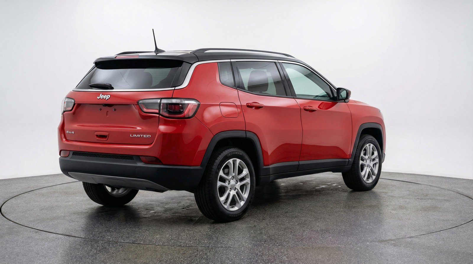 Used 2025 Jeep Compass Limited image 9