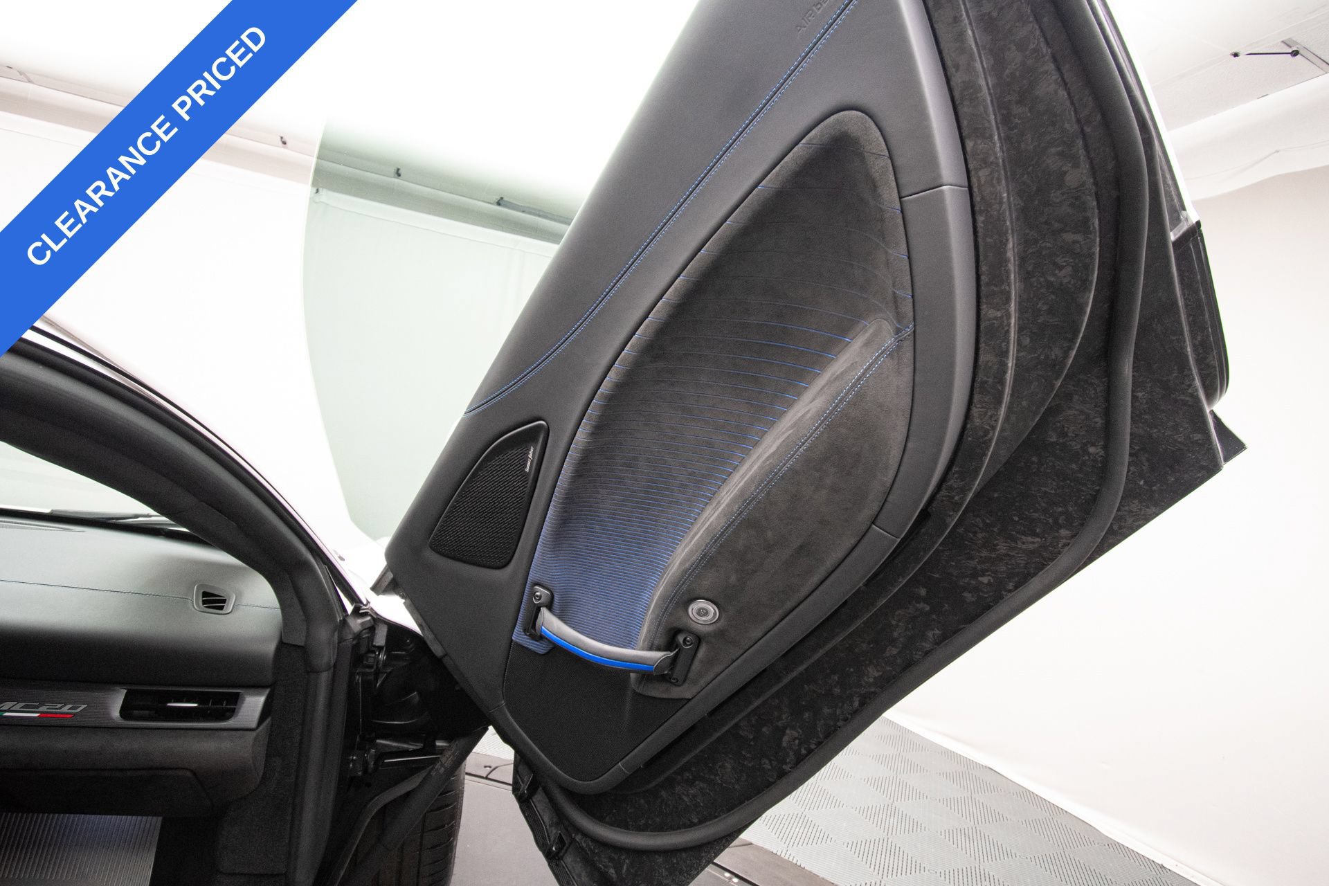 Used 2022 Maserati MC20 Coupe RWD image 16