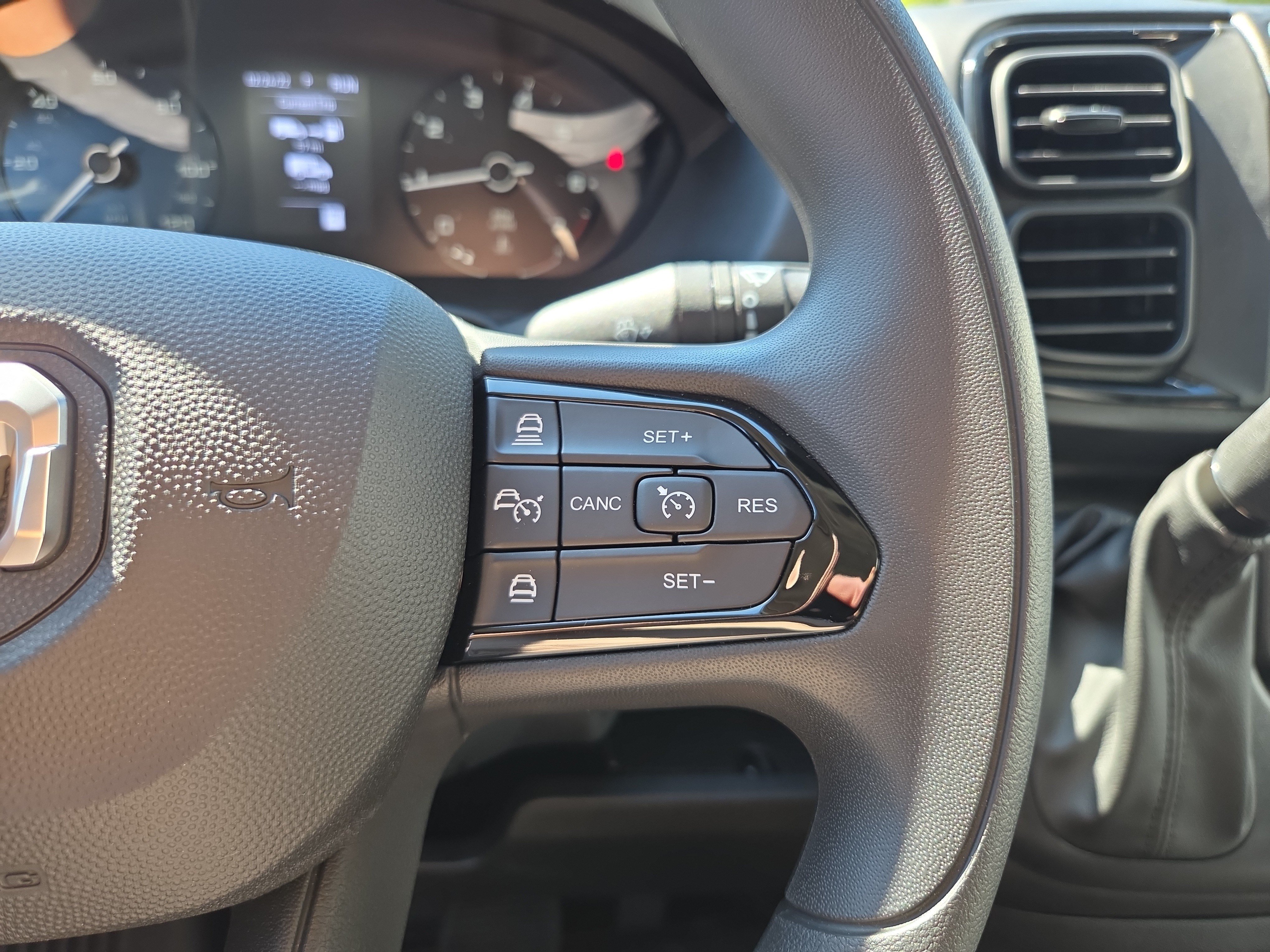 New 2027 RAM ProMaster 1500 w/ Convenience Group FWD image 9