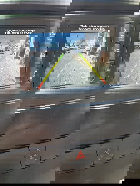 Used 2015 Jeep Cherokee Latitude w/ Comfort/Convenience Group image 17