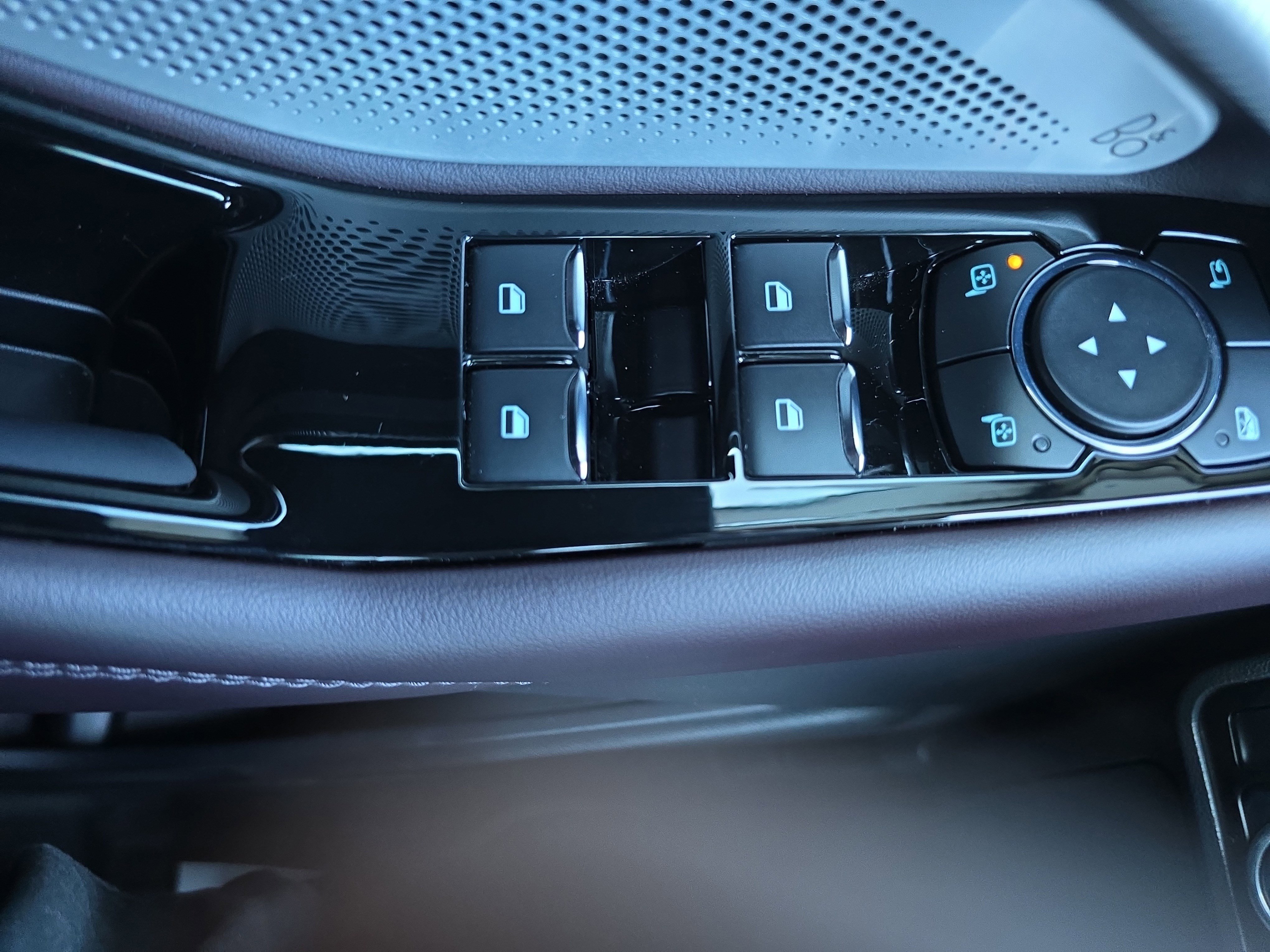 Used 2025 Ford Explorer Platinum w/ Ultimate Package image 27