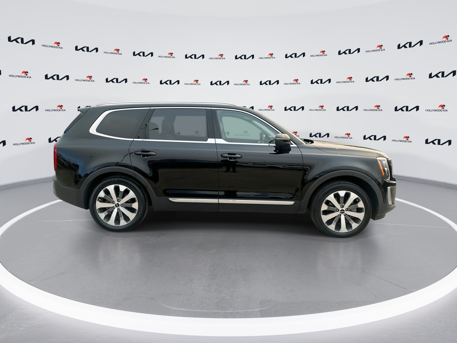 Certified 2022 Kia Telluride EX w/ EX Premium Package FWD image 9