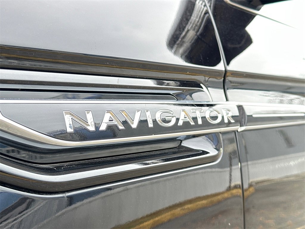 Used 2021 Lincoln Navigator Reserve image 20