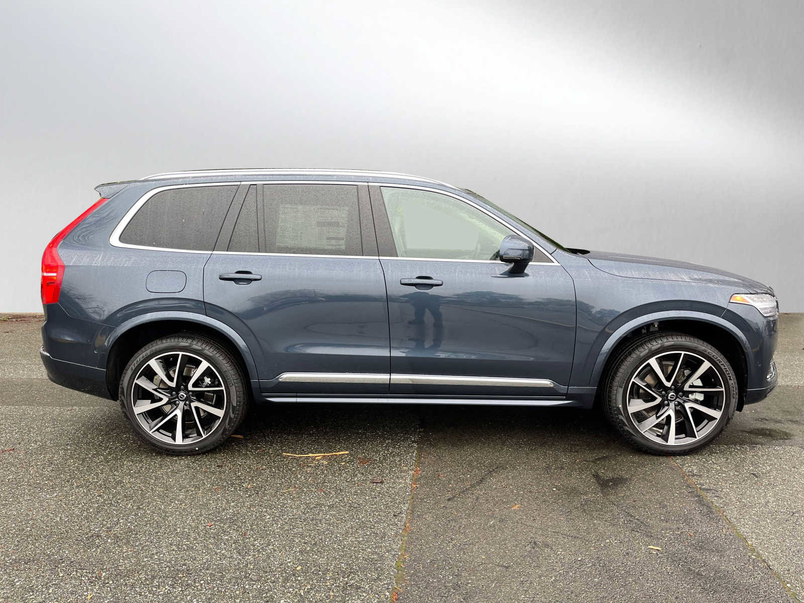 Used 2023 Volvo XC90 B6 Plus w/ Protection Package Premier image 8