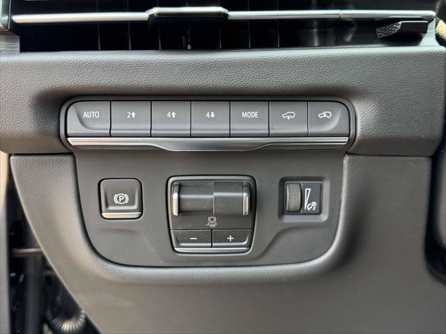 Used 2026 Cadillac Escalade Luxury w/ Touring Package AWD/4WD image 25