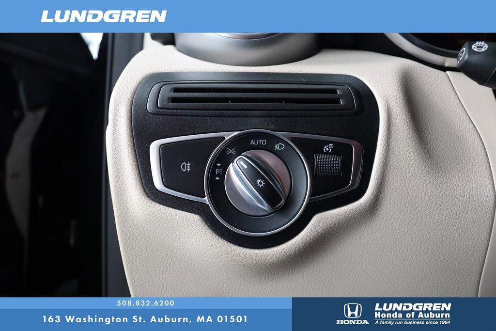 Used 2022 Mercedes-Benz GLC 300 4MATIC image 30