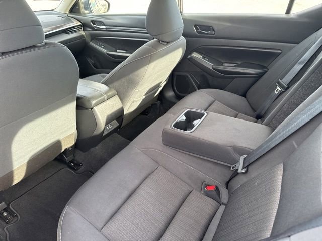 Used 2024 Nissan Altima 2.5 SV image 18
