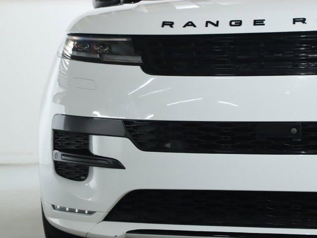 Used 2023 Land Rover Range Rover Sport SE Dynamic image 40