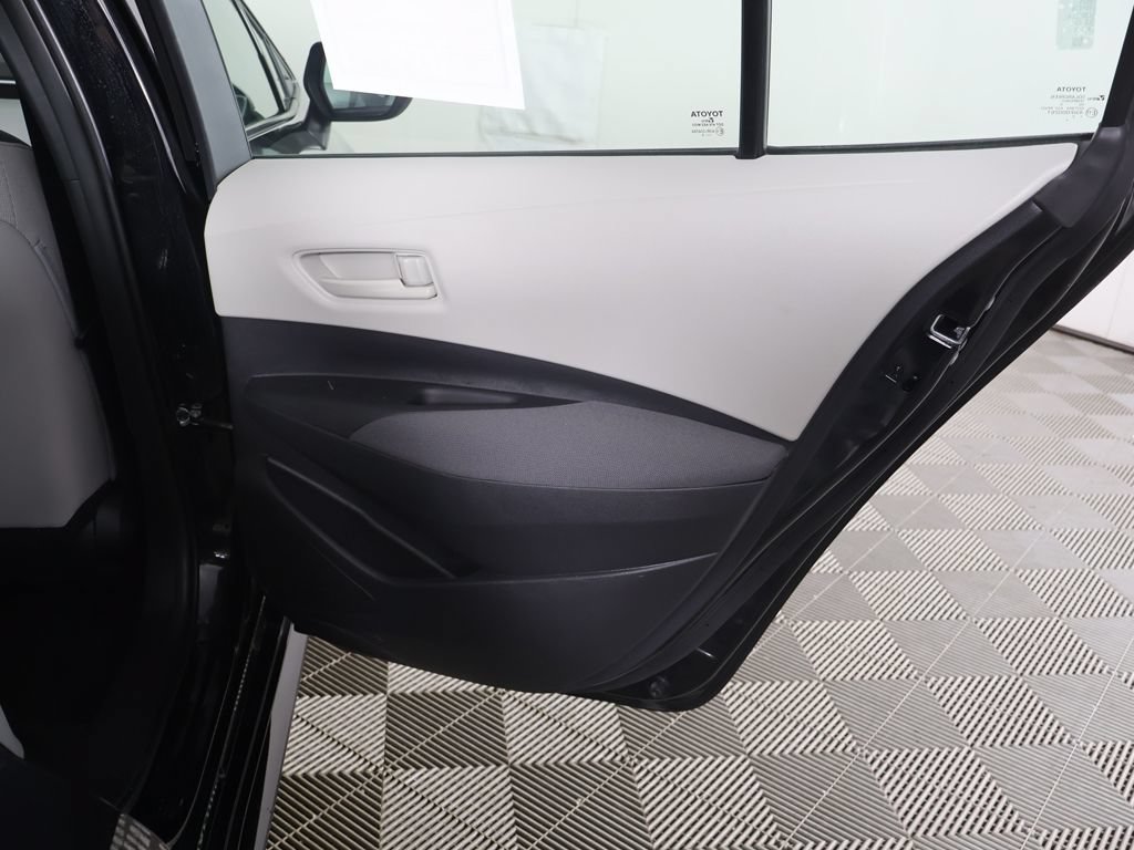 Used 2025 Toyota Corolla LE FWD image 22