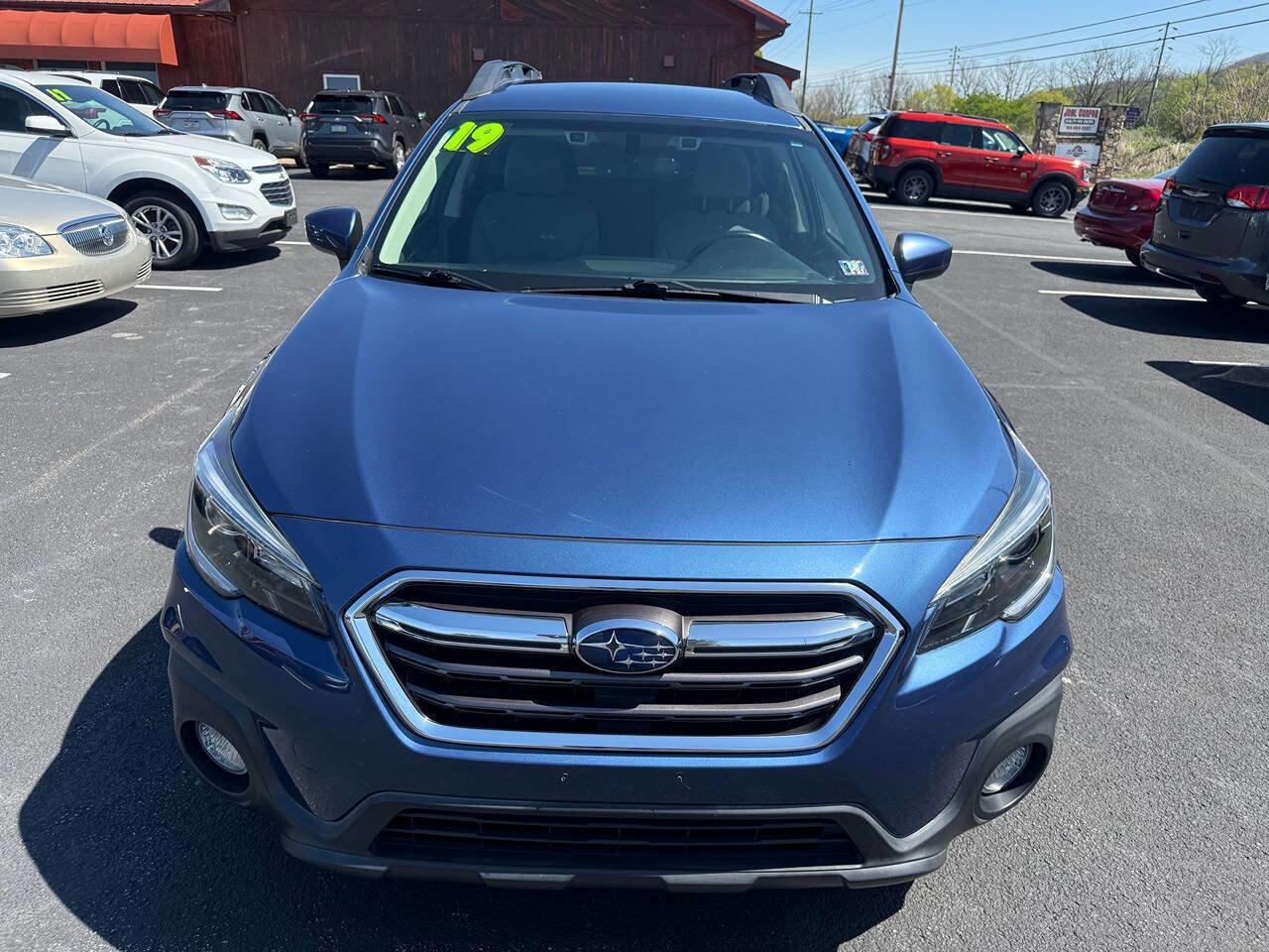 Used 2019 Subaru Outback 2.5i Premium AWD/4WD image 3