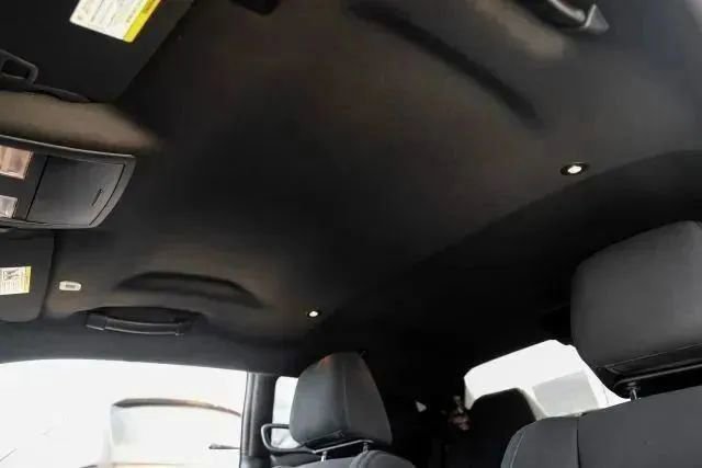 Used 2021 Dodge Challenger SXT w/ Blacktop Package image 28