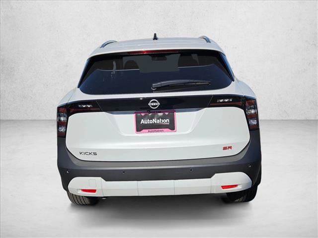 New 2026 Nissan Kicks SR image 9