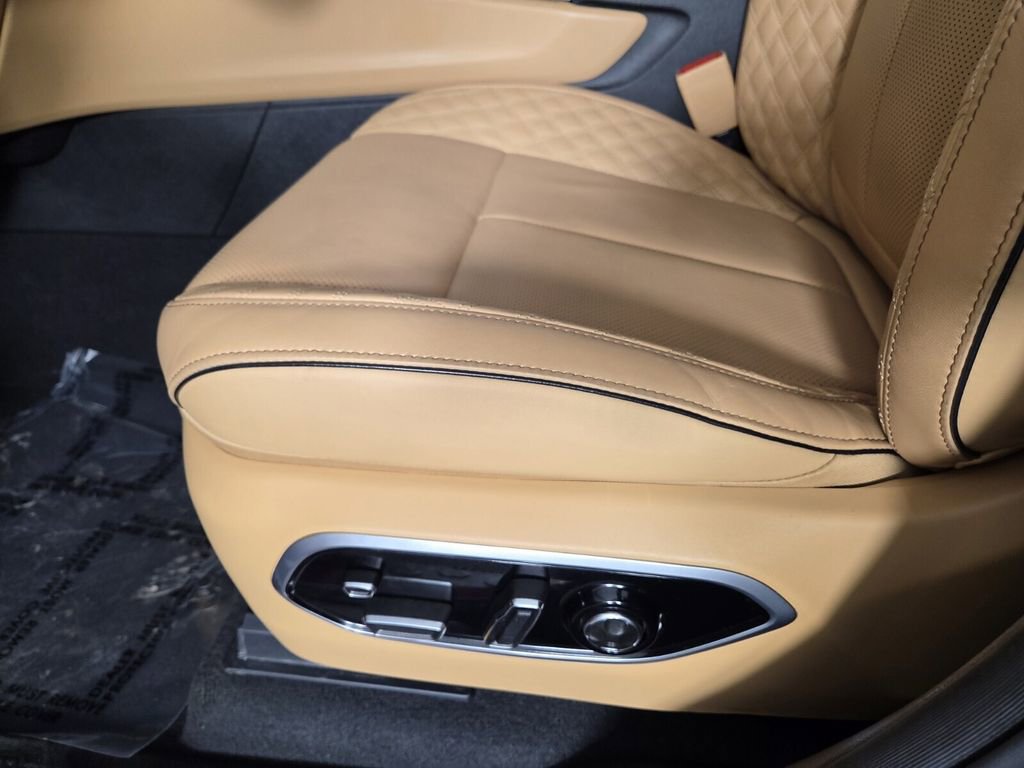 Certified 2024 Jeep Grand Cherokee Summit image 15