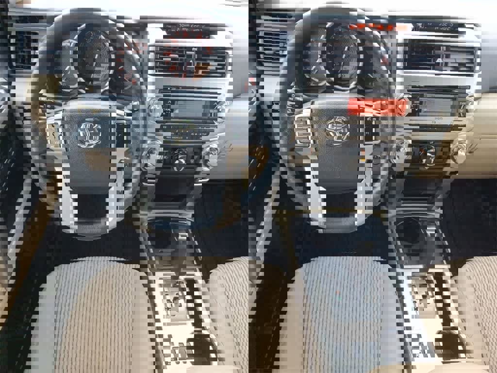 Used 2013 Toyota 4Runner SR5 image 26