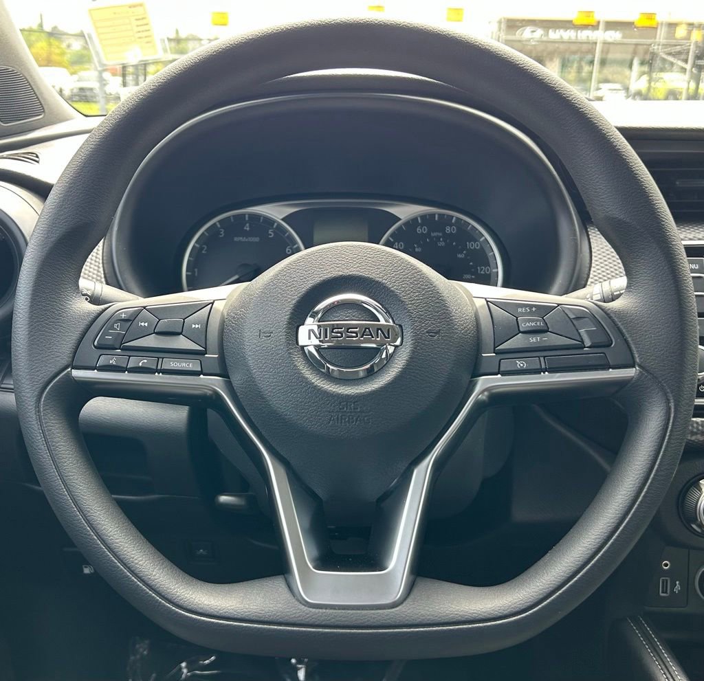 Used 2018 Nissan Kicks S FWD image 18