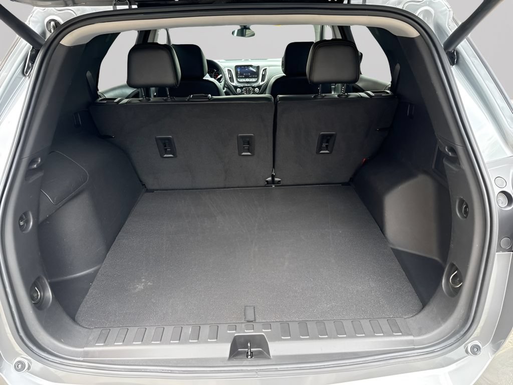 Used 2023 Chevrolet Equinox Premier AWD/4WD image 12