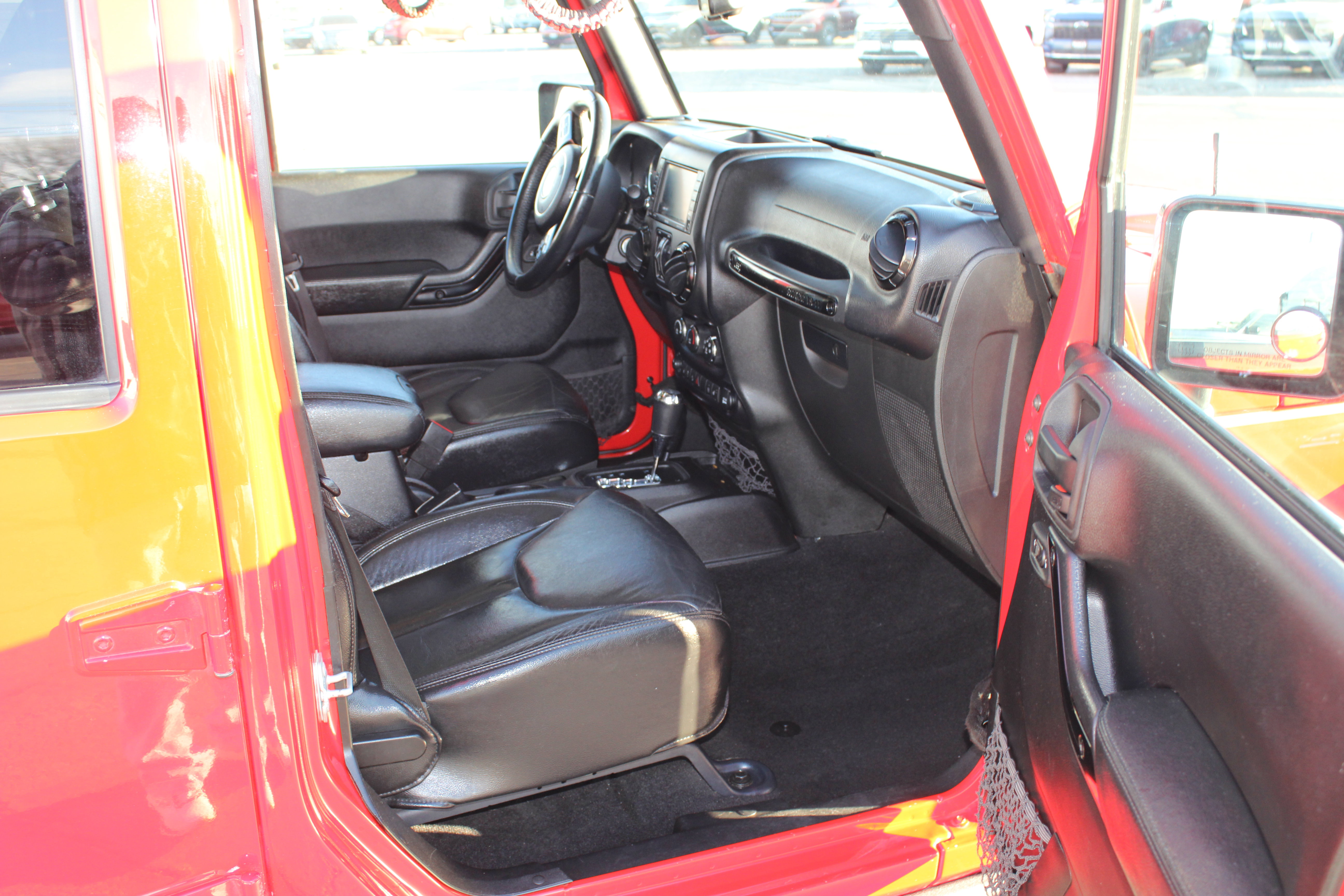 Used 2015 Jeep Wrangler Altitude image 13