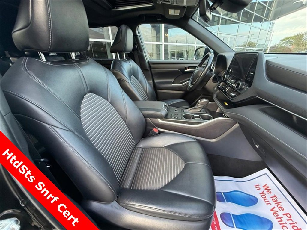 Used 2023 Toyota Highlander XSE image 9