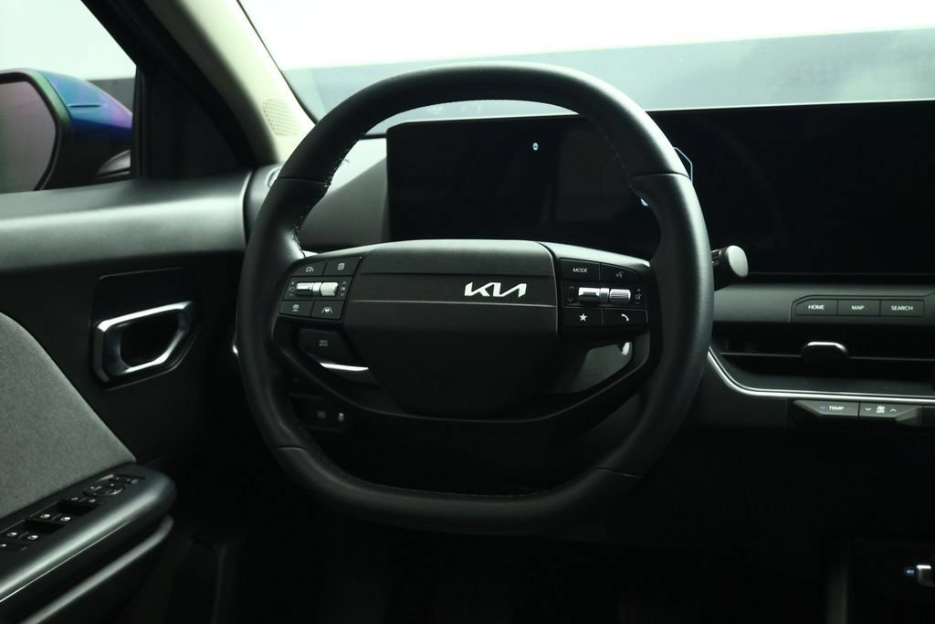 Certified 2025 Kia K4 EX FWD image 40