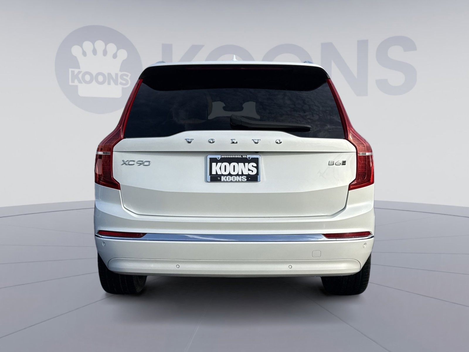 Used 2024 Volvo XC90 B6 Ultimate w/ Protection Package image 5