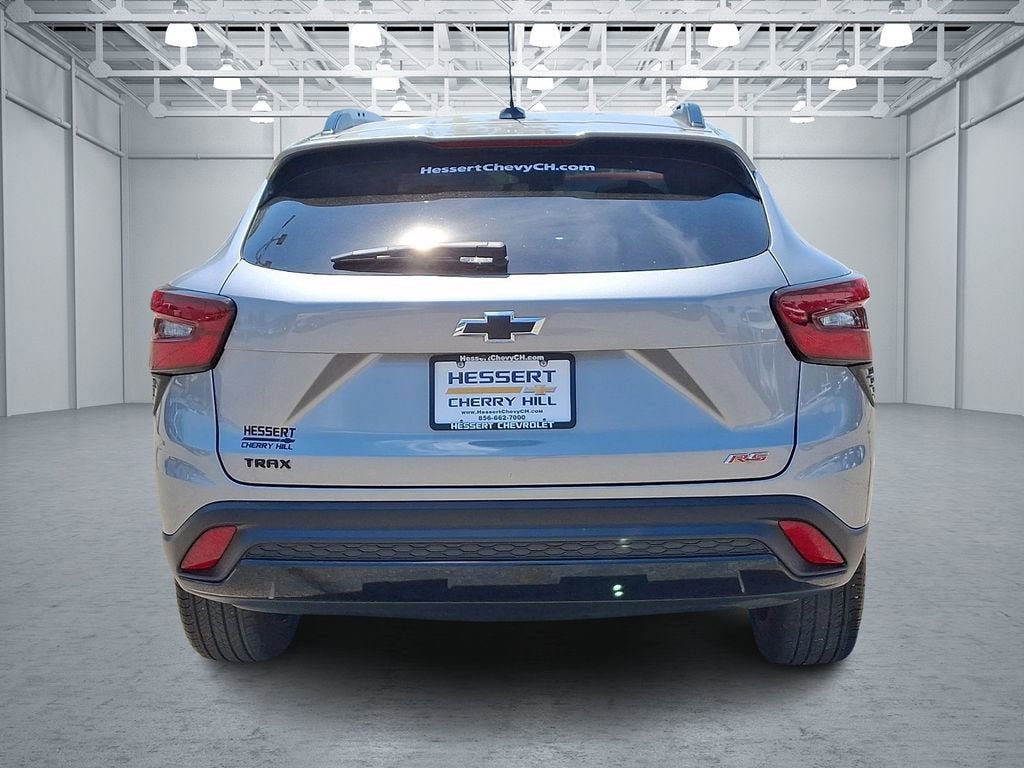 Certified 2024 Chevrolet Trax RS w/ Sunroof Package FWD image 6