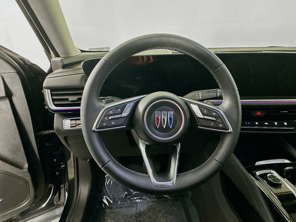 Used 2025 Buick Envision Preferred image 16