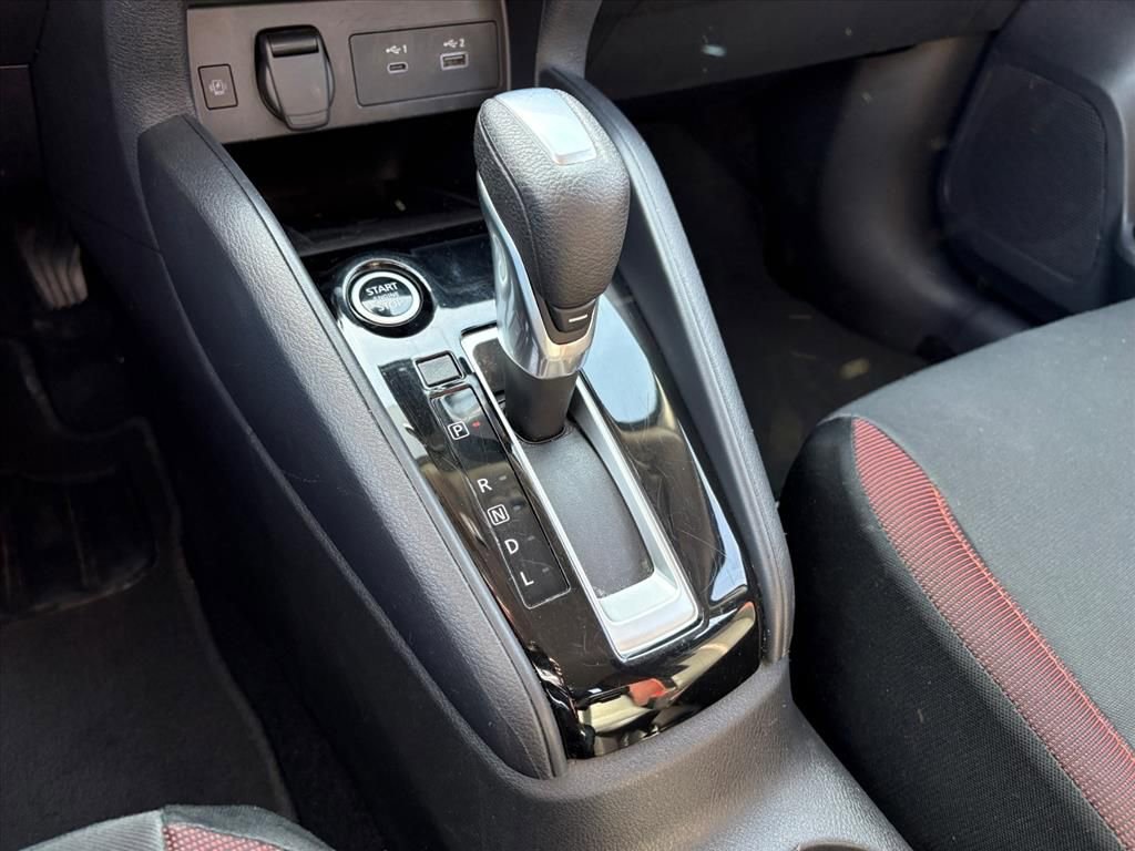 Used 2024 Nissan Versa SR image 25