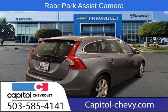 Used 2017 Volvo V60 T5 Premier w/ Convenience Package FWD image 3