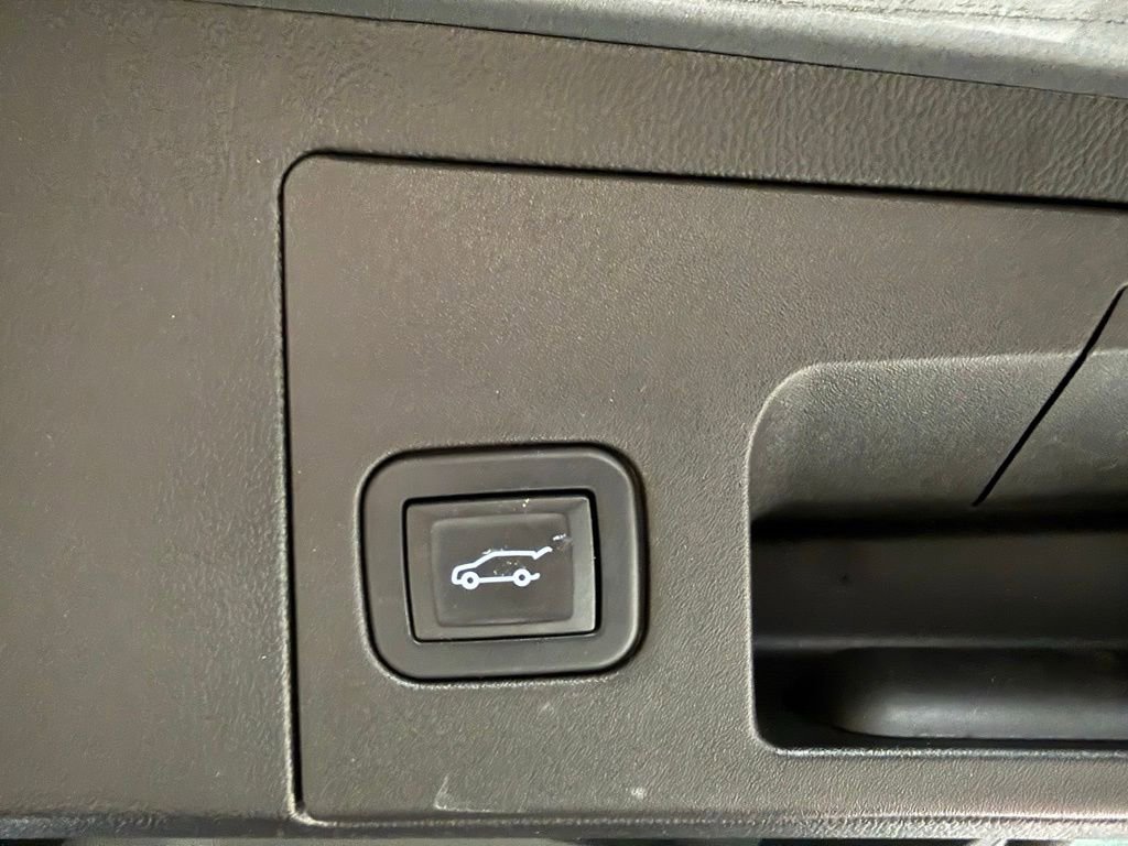 Used 2023 Cadillac XT5 Premium Luxury image 18