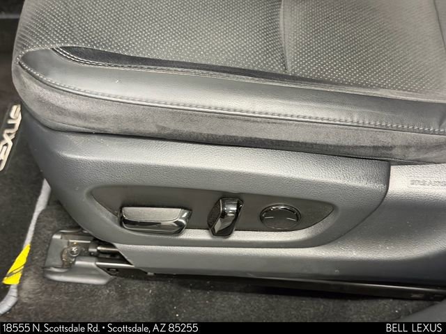 Used 2023 Lexus RZ 450e Premium w/ Accessory Package (Z1) image 16
