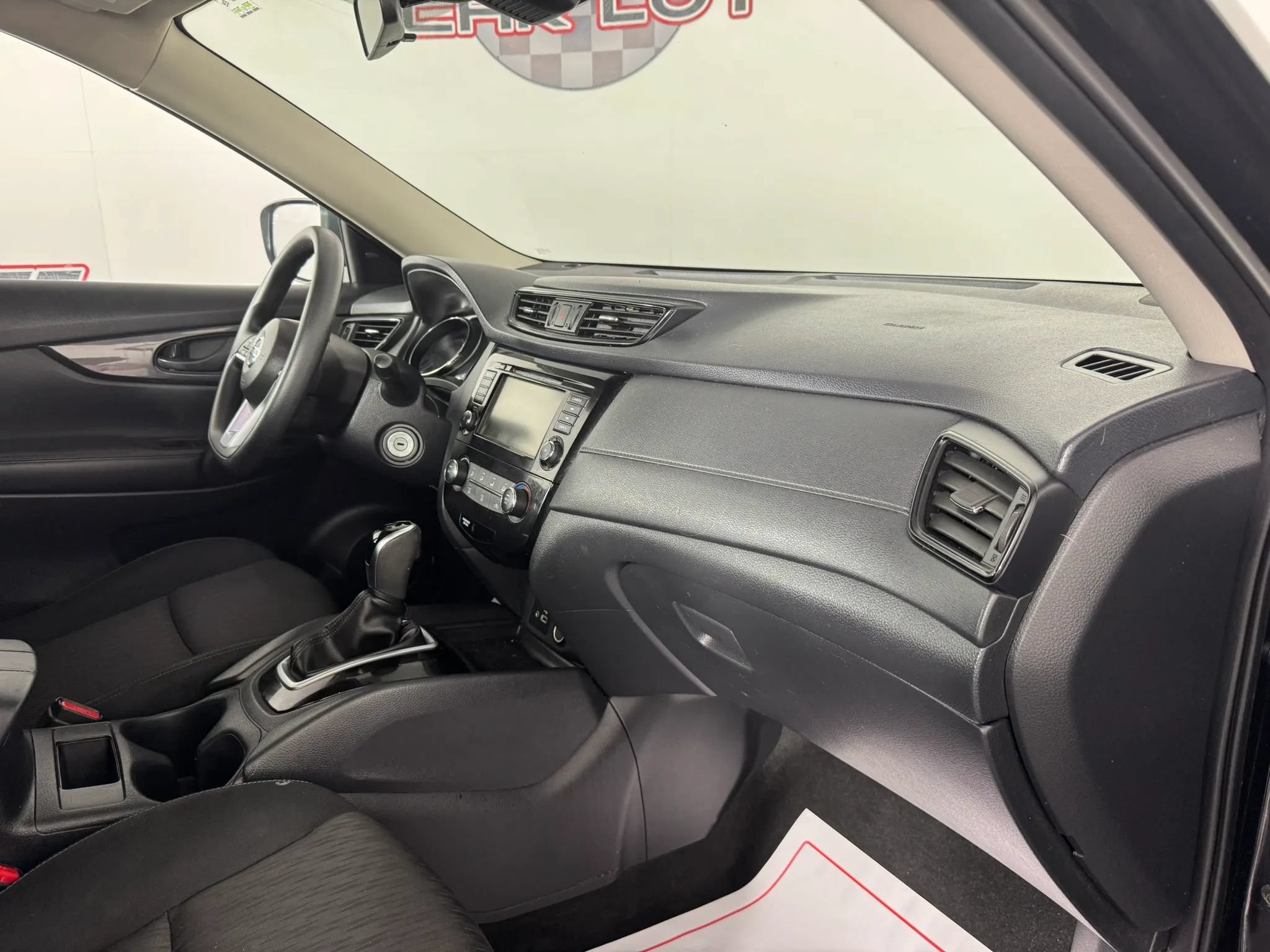 Used 2019 Nissan Rogue S AWD/4WD image 12