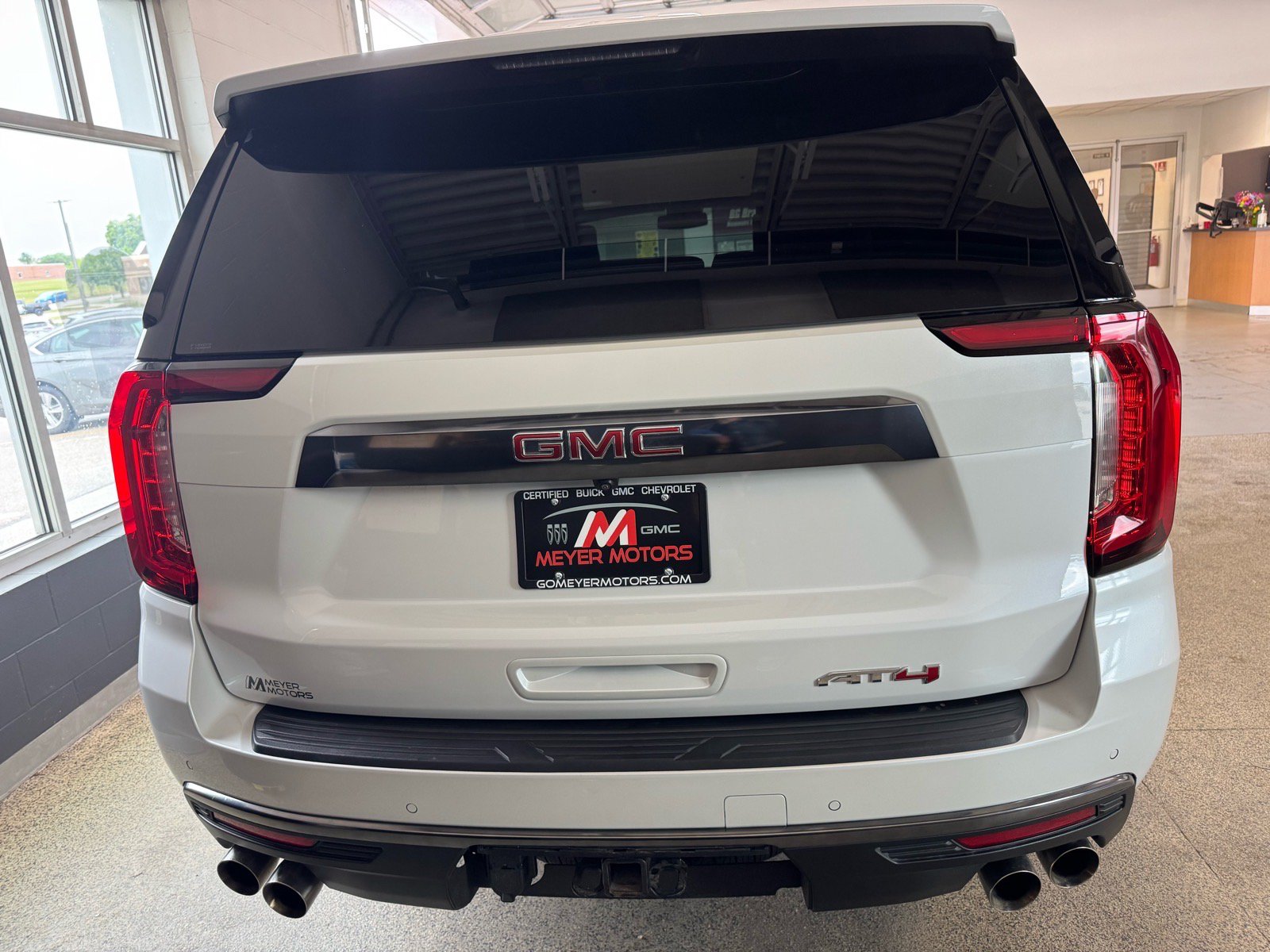 Used 2023 GMC Yukon AT4 w/ Max Trailering Package AWD/4WD image 6