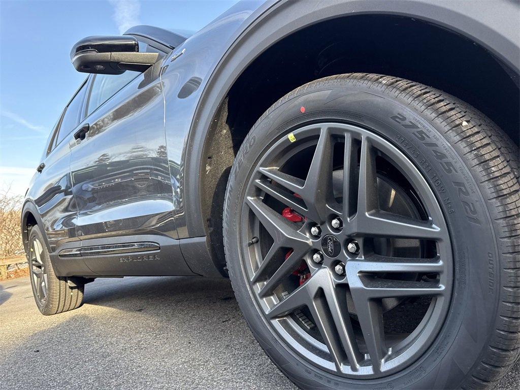 New 2026 Ford Explorer ST-Line w/ ST-Line Street Pack image 8