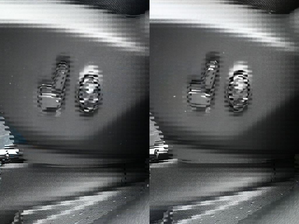 New 2026 Chrysler Pacifica Select image 12