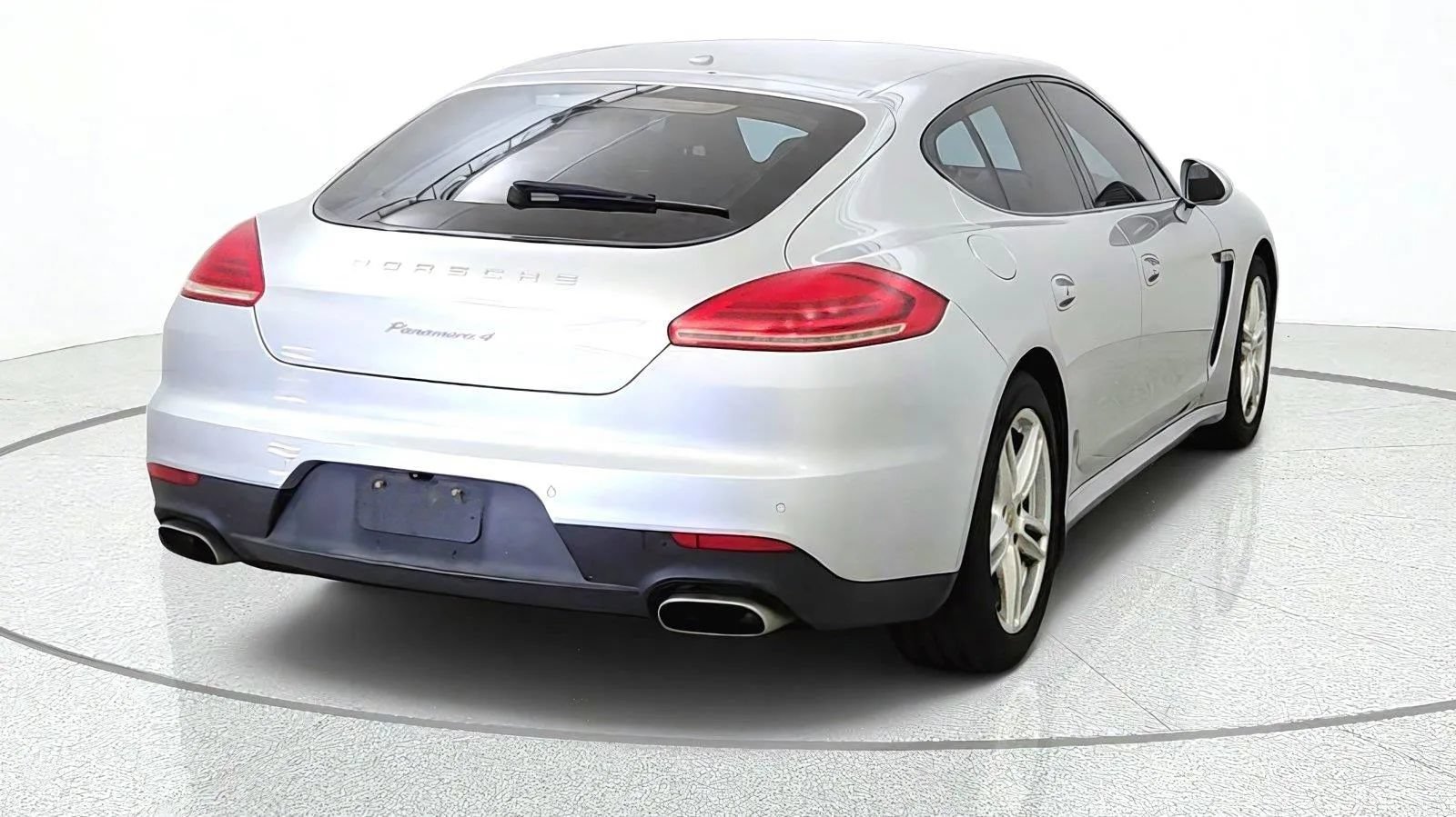 Used 2015 Porsche Panamera 4 AWD/4WD image 8