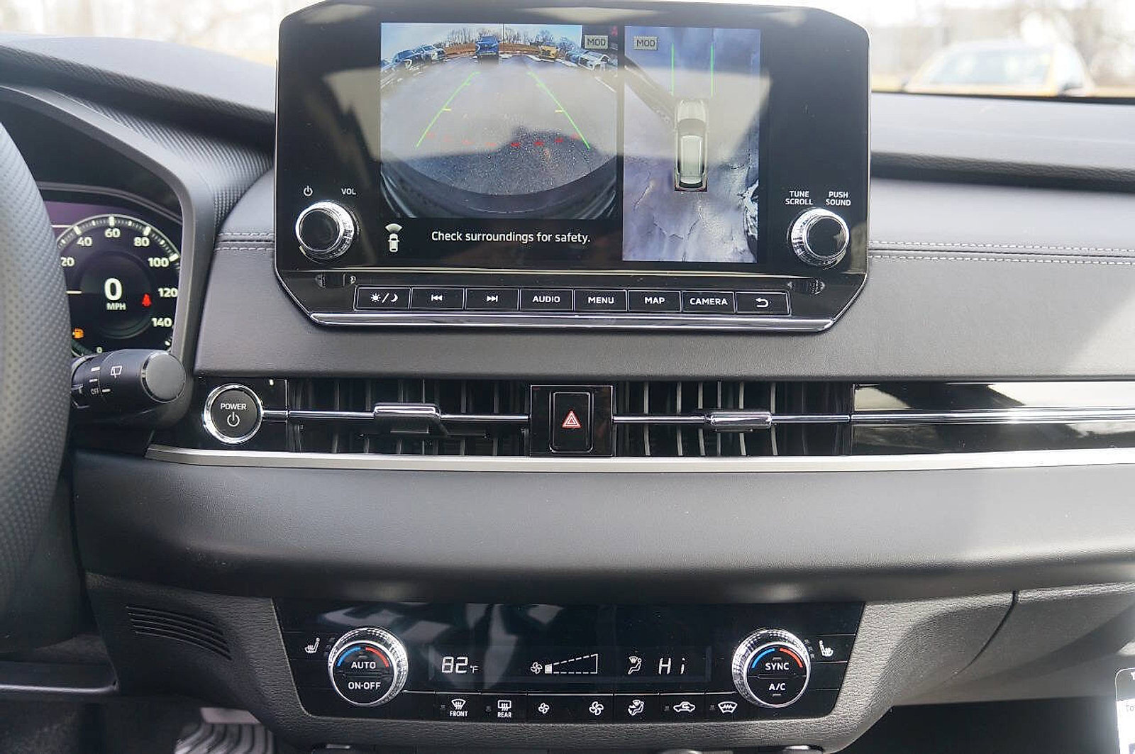 New 2025 Mitsubishi Outlander SE image 22