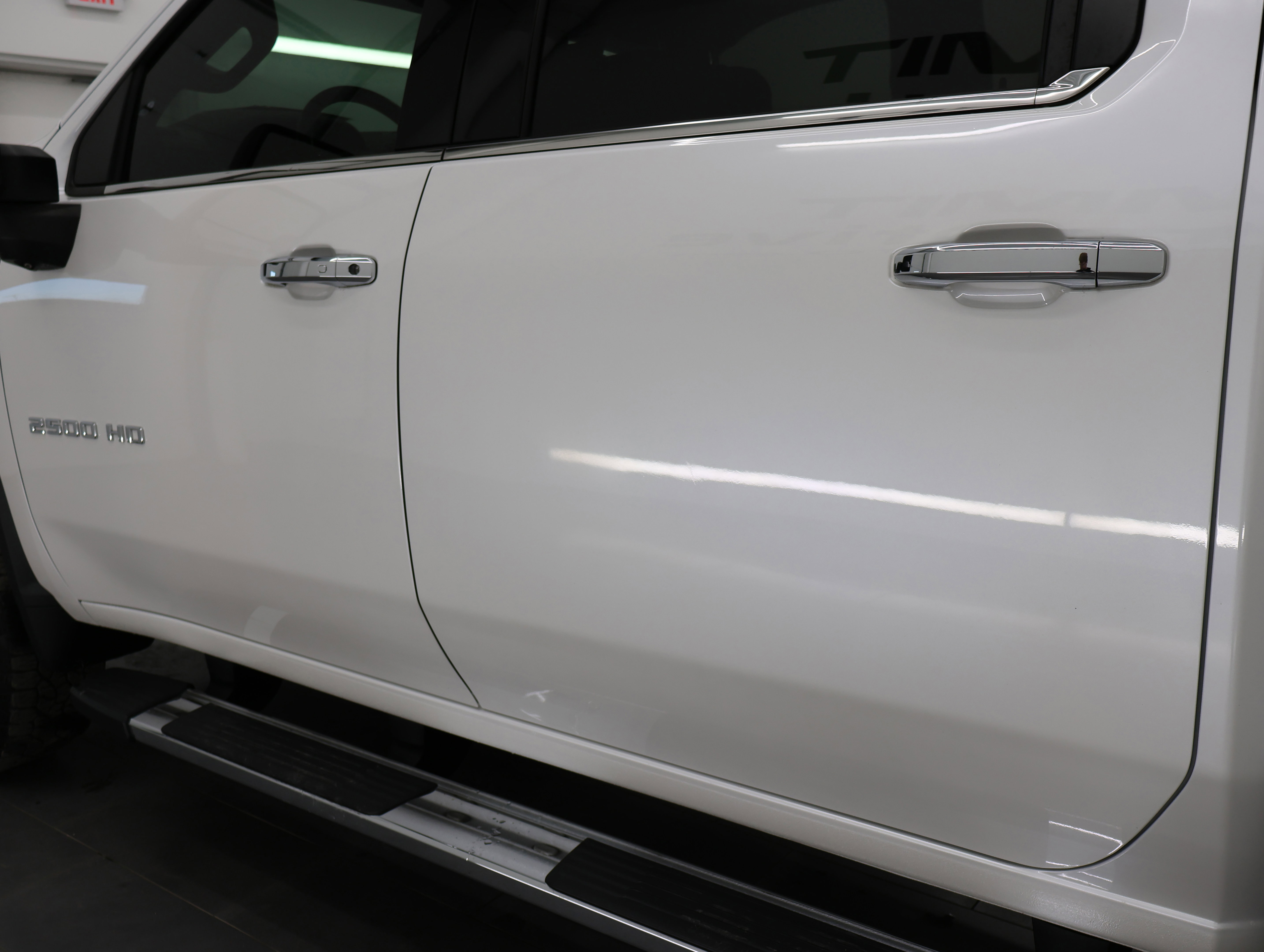 Used 2021 Chevrolet Silverado 2500 High Country w/ Z71 Off-Road Package image 39