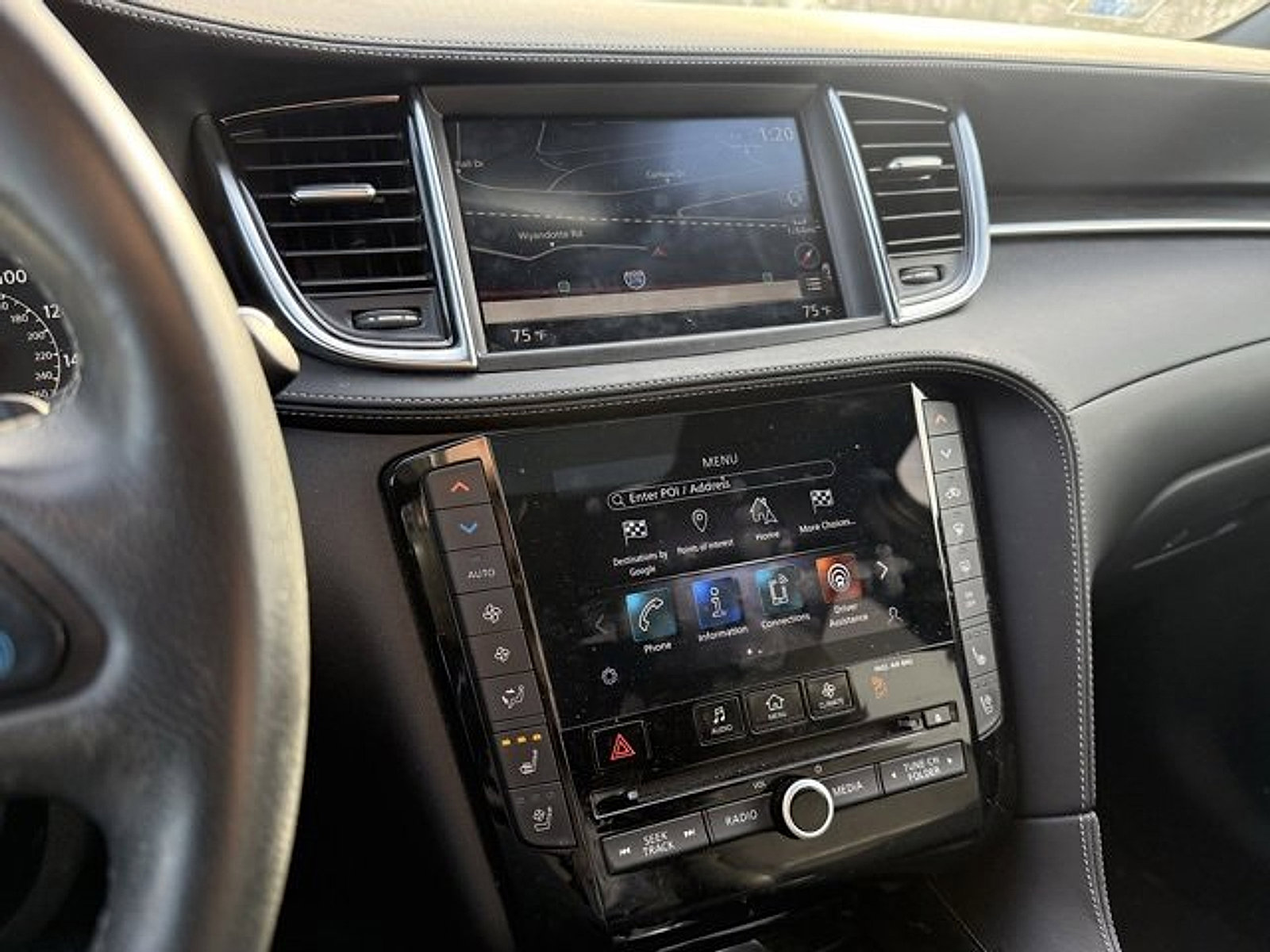 Certified 2023 INFINITI QX55 Essential image 15