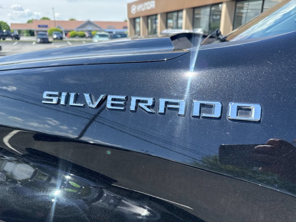 Used 2022 Chevrolet Silverado 1500 LT AWD/4WD image 11