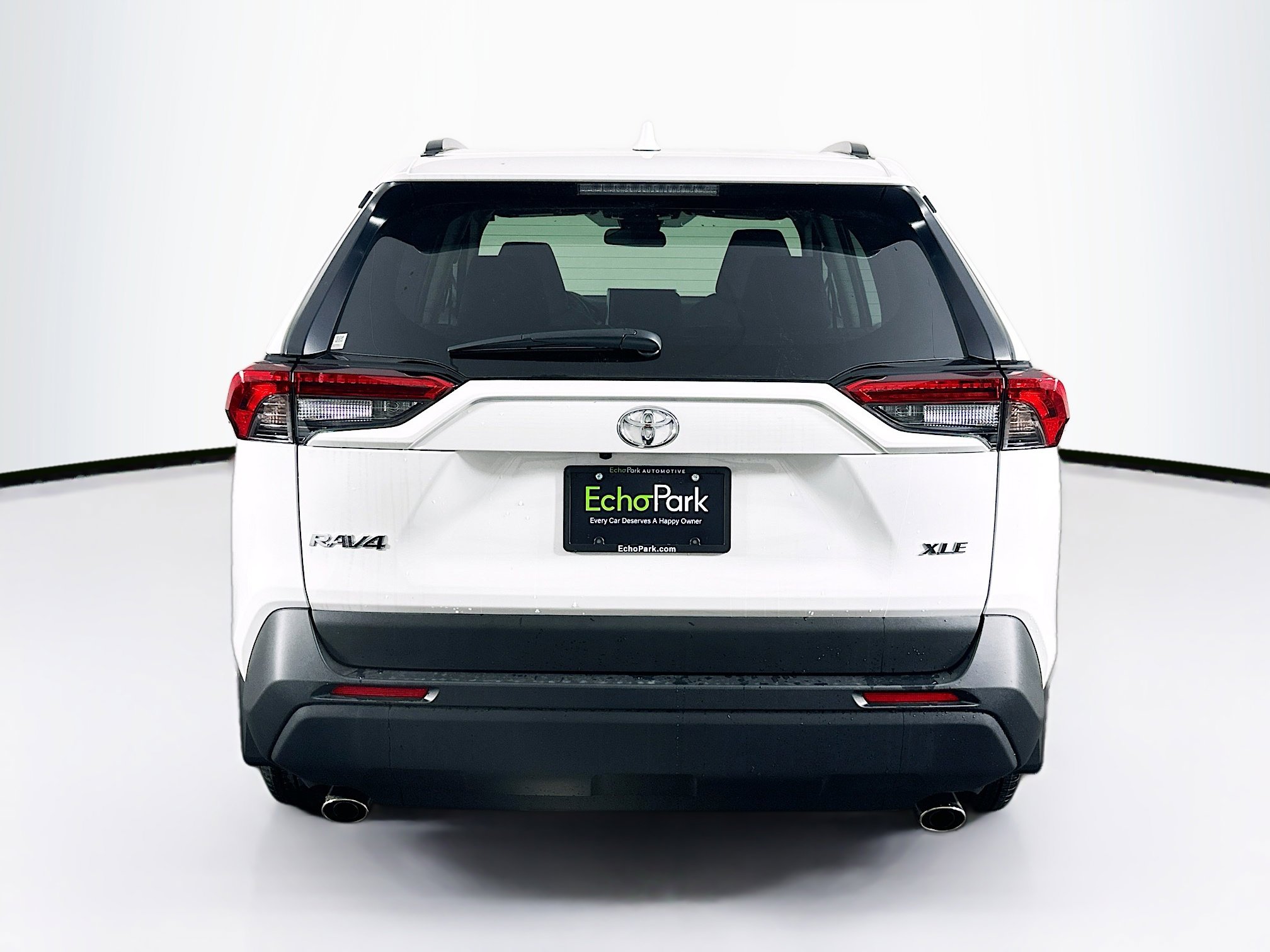 Used 2025 Toyota RAV4 XLE w/ Convenience Package image 7