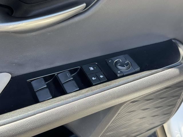 Used 2020 Lexus UX 250h w/ Premium Package AWD/4WD image 23