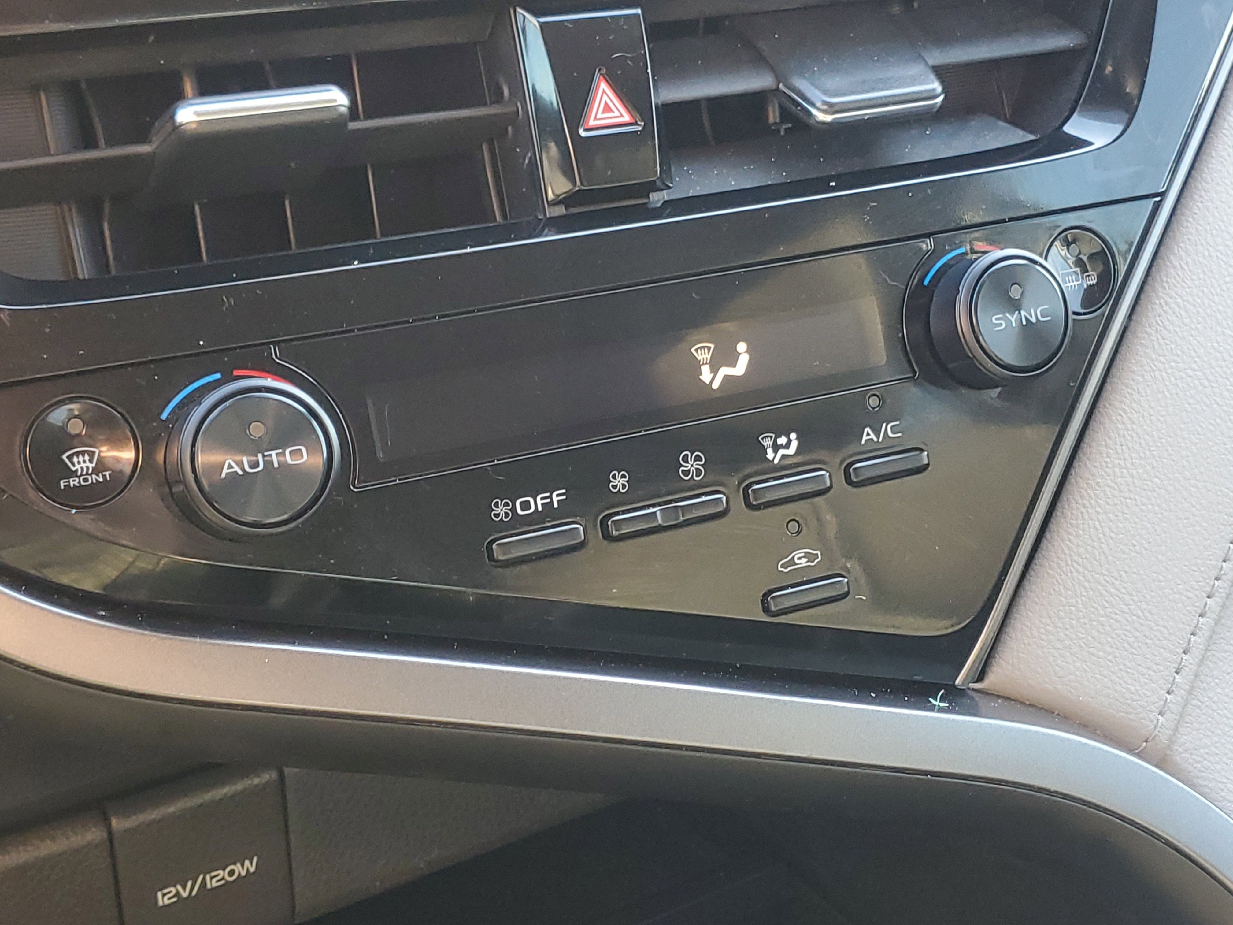 Certified 2022 Toyota Camry LE w/ Convenience Package image 28