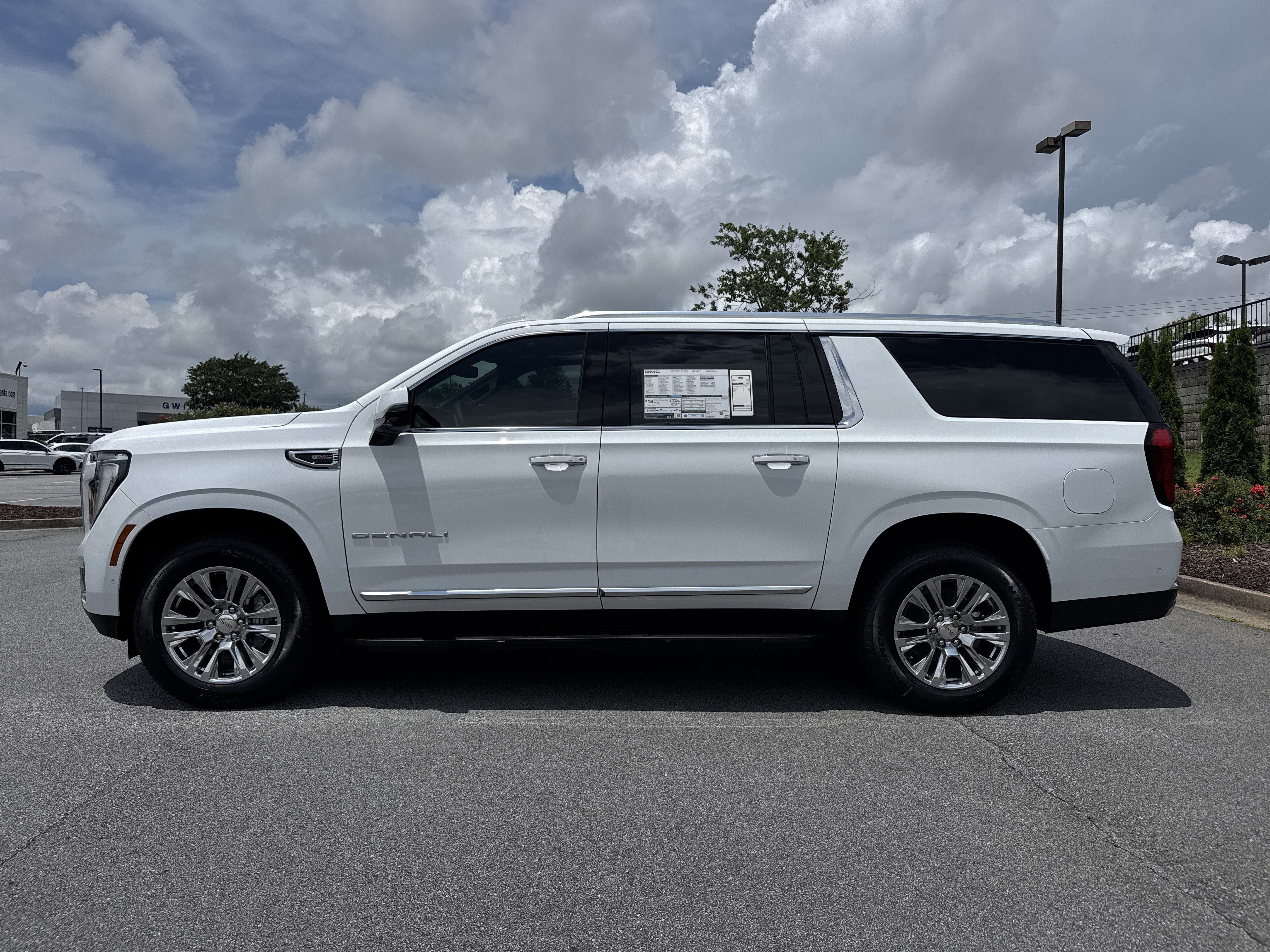 New 2026 GMC Yukon XL Denali AWD/4WD image 7