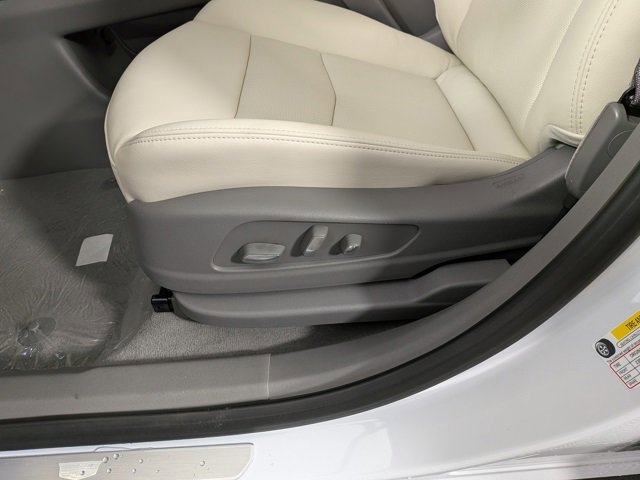 New 2025 Cadillac XT6 Premium Luxury w/ LPO, Floor Liner Package image 20