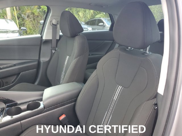 Used 2025 Hyundai Elantra SEL FWD image 11