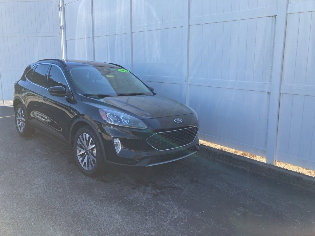 Used 2022 Ford Escape Titanium w/ Class II Trailer Tow Package